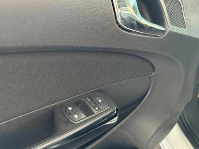 Опель Корса 2012 в Львове на Automoto.ua Серый Опель Корса, объемом двигателя 1 л и пробегом 180 тыс. км за 5600 $, фото 11 на Automoto.ua