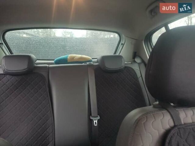 Серый Опель Корса, объемом двигателя 1.25 л и пробегом 325 тыс. км за 4800 $, фото 12 на Automoto.ua