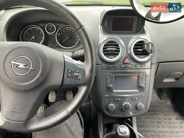 Сірий Опель Корса, об'ємом двигуна 1.3 л та пробігом 288 тис. км за 4800 $, фото 21 на Automoto.ua