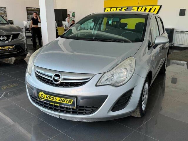 Опель Корса 2012 в Львове на Automoto.ua Серый Опель Корса, объемом двигателя 1 л и пробегом 180 тыс. км за 5600 $, фото 2 на Automoto.ua