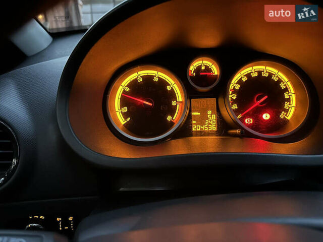 Сірий Опель Корса, об'ємом двигуна 1.25 л та пробігом 230 тис. км за 4200 $, фото 7 на Automoto.ua
