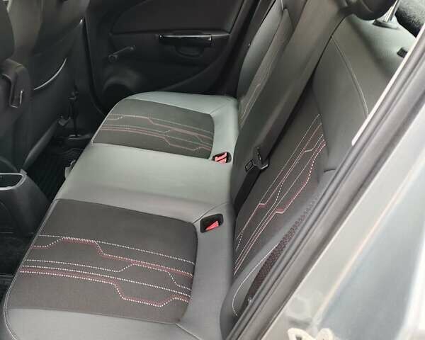 Сірий Опель Корса, об'ємом двигуна 1.23 л та пробігом 210 тис. км за 5450 $, фото 4 на Automoto.ua