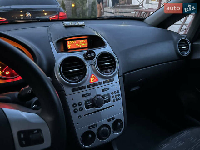 Сірий Опель Корса, об'ємом двигуна 1.25 л та пробігом 230 тис. км за 4200 $, фото 8 на Automoto.ua