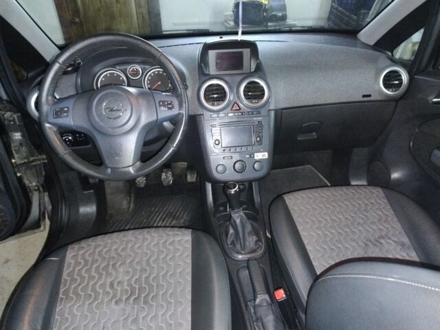 Сірий Опель Корса, об'ємом двигуна 1.2 л та пробігом 218 тис. км за 5800 $, фото 8 на Automoto.ua