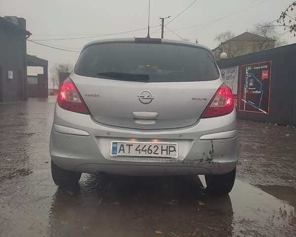 Серый Опель Корса, объемом двигателя 1.25 л и пробегом 325 тыс. км за 4800 $, фото 9 на Automoto.ua