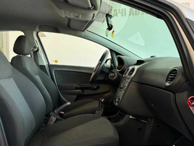 Опель Корса 2012 в Львове на Automoto.ua Серый Опель Корса, объемом двигателя 1 л и пробегом 180 тыс. км за 5600 $, фото 8 на Automoto.ua