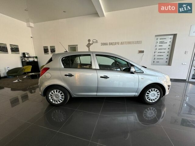 Серый Опель Корса, объемом двигателя 1 л и пробегом 180 тыс. км за 6000 $, фото 7 на Automoto.ua