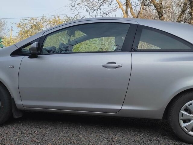 Сірий Опель Корса, об'ємом двигуна 1.29 л та пробігом 173 тис. км за 6200 $, фото 4 на Automoto.ua