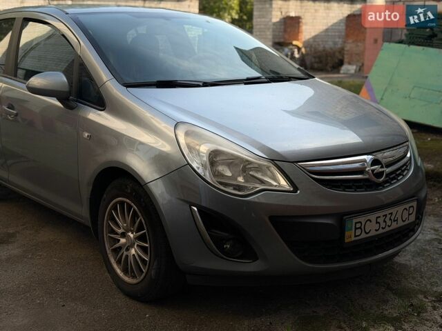 Сірий Опель Корса, об'ємом двигуна 1.23 л та пробігом 142 тис. км за 5200 $, фото 2 на Automoto.ua