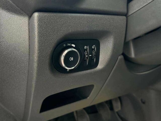 Опель Корса 2012 в Львове на Automoto.ua Серый Опель Корса, объемом двигателя 1 л и пробегом 180 тыс. км за 5600 $, фото 12 на Automoto.ua