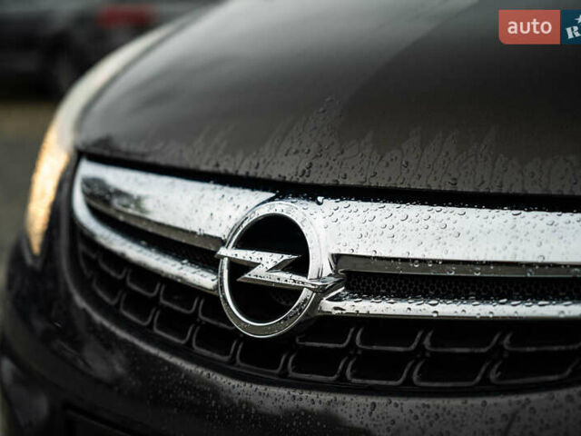 Опель Корса 2013 в Черновцах на Automoto.ua Серый Опель Корса, объемом двигателя 1.23 л и пробегом 68 тыс. км за 9800 $, фото 10 на Automoto.ua