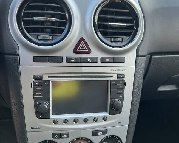 Сірий Опель Корса, об'ємом двигуна 1.3 л та пробігом 218 тис. км за 6950 $, фото 16 на Automoto.ua