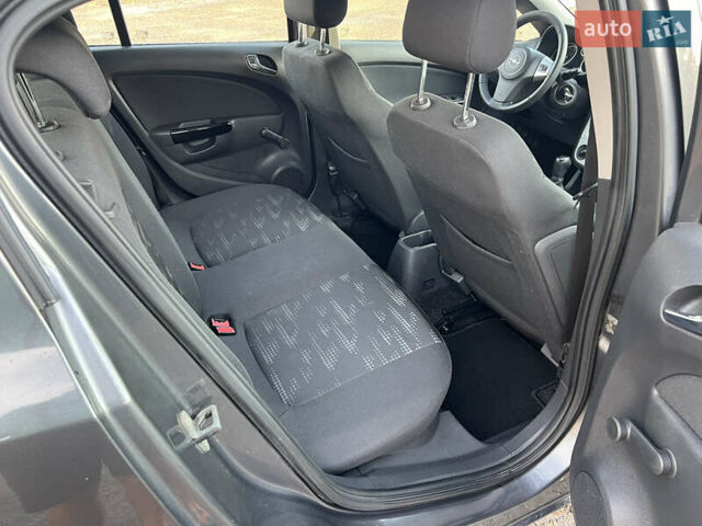 Сірий Опель Корса, об'ємом двигуна 1.3 л та пробігом 218 тис. км за 6950 $, фото 11 на Automoto.ua