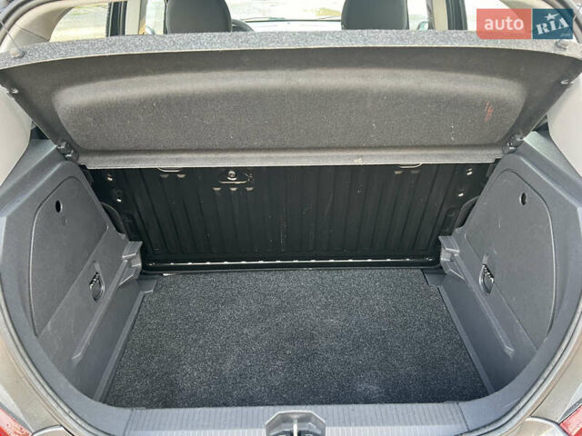 Сірий Опель Корса, об'ємом двигуна 1.3 л та пробігом 218 тис. км за 6950 $, фото 8 на Automoto.ua