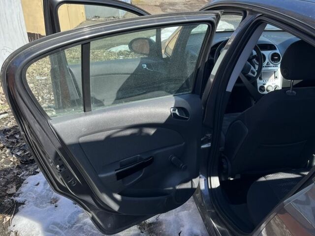 Серый Опель Корса, объемом двигателя 1.4 л и пробегом 216 тыс. км за 6600 $, фото 3 на Automoto.ua