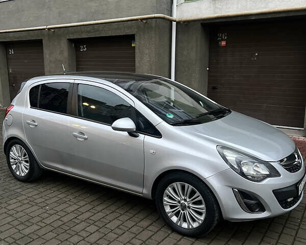 Серый Опель Корса, объемом двигателя 1.4 л и пробегом 208 тыс. км за 7900 $, фото 3 на Automoto.ua