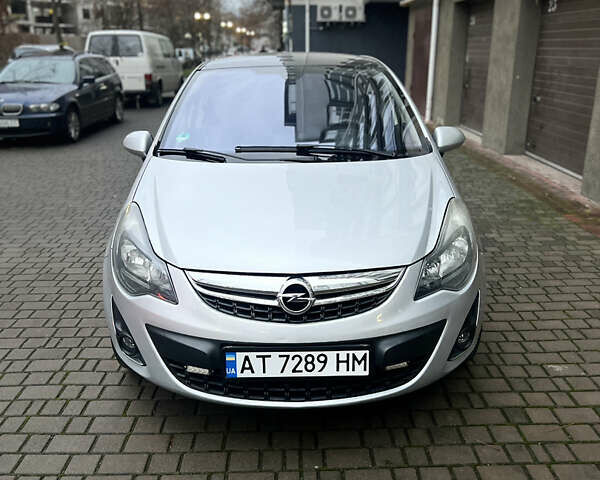Серый Опель Корса, объемом двигателя 1.4 л и пробегом 208 тыс. км за 7900 $, фото 1 на Automoto.ua