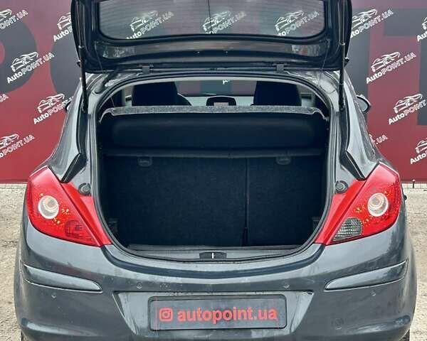 Серый Опель Корса, объемом двигателя 1.23 л и пробегом 172 тыс. км за 6100 $, фото 8 на Automoto.ua