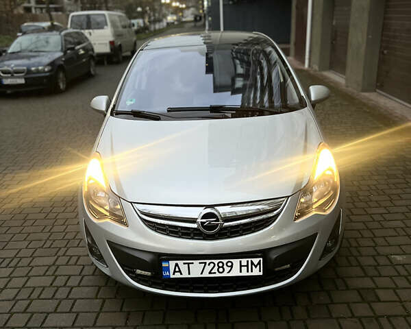 Серый Опель Корса, объемом двигателя 1.4 л и пробегом 208 тыс. км за 7900 $, фото 7 на Automoto.ua