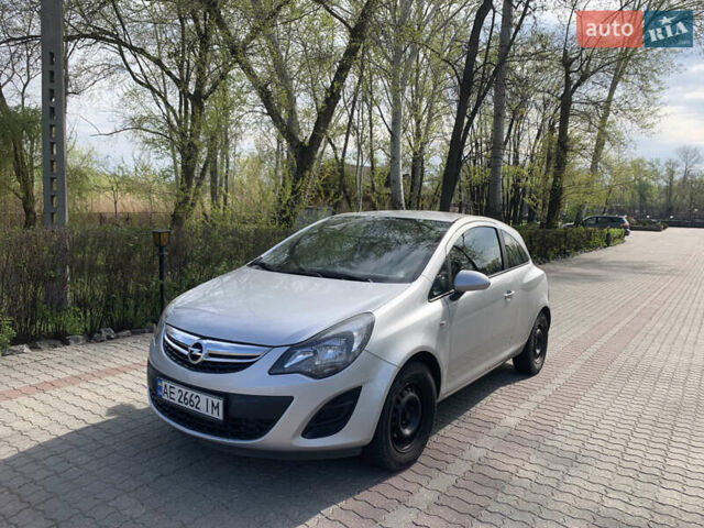 Серый Опель Корса, объемом двигателя 1.3 л и пробегом 225 тыс. км за 5200 $, фото 3 на Automoto.ua