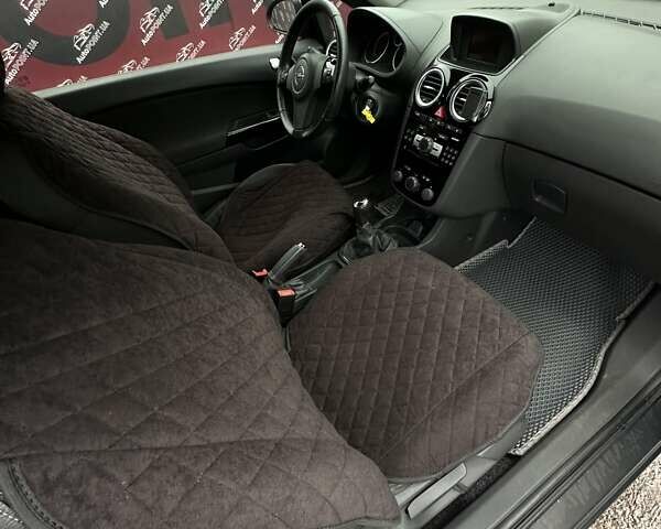 Серый Опель Корса, объемом двигателя 1.23 л и пробегом 172 тыс. км за 6100 $, фото 20 на Automoto.ua