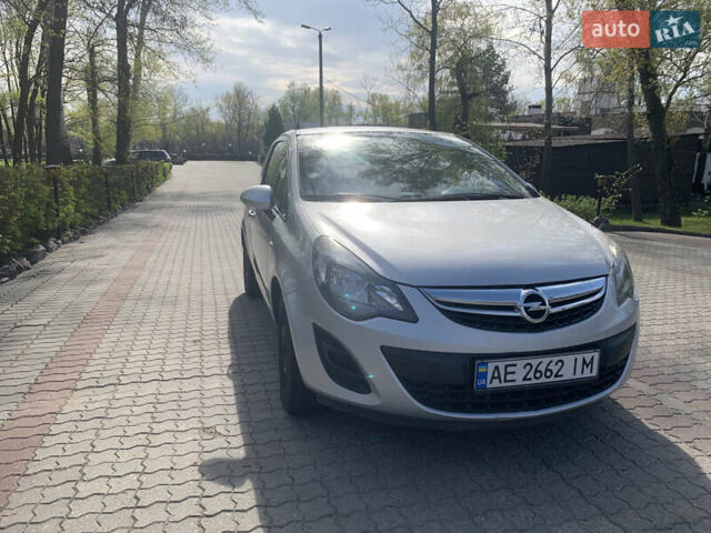 Серый Опель Корса, объемом двигателя 1.3 л и пробегом 225 тыс. км за 5200 $, фото 6 на Automoto.ua