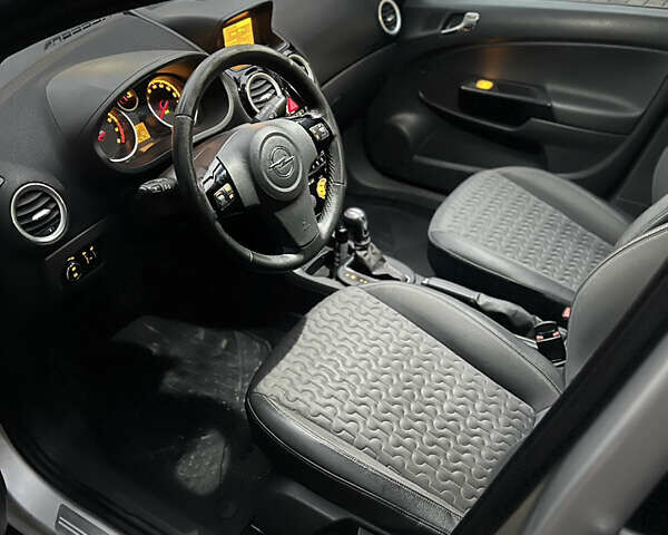 Серый Опель Корса, объемом двигателя 1.4 л и пробегом 208 тыс. км за 7900 $, фото 12 на Automoto.ua