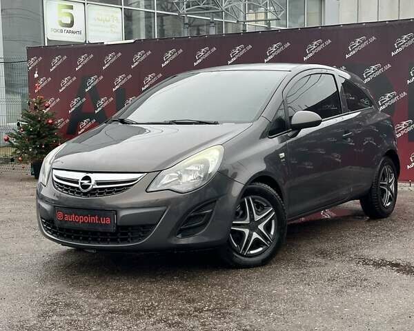 Сірий Опель Корса, об'ємом двигуна 1.23 л та пробігом 172 тис. км за 6100 $, фото 2 на Automoto.ua