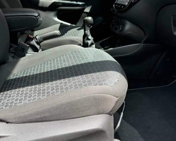 Серый Опель Корса, объемом двигателя 1.25 л и пробегом 194 тыс. км за 7900 $, фото 12 на Automoto.ua