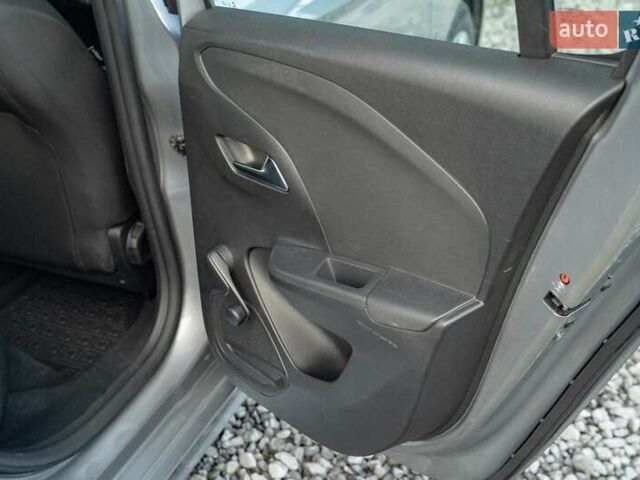 Сірий Опель Корса, об'ємом двигуна 1.2 л та пробігом 123 тис. км за 12900 $, фото 36 на Automoto.ua