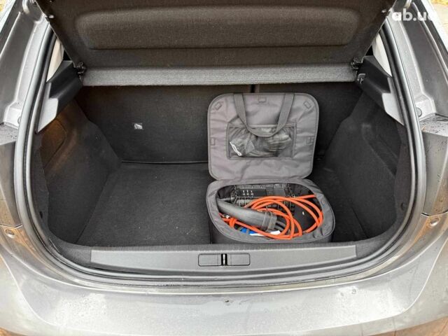 Серый Опель Корса, объемом двигателя 0 л и пробегом 87 тыс. км за 14540 $, фото 19 на Automoto.ua