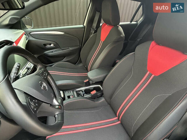 Серый Опель Корса, объемом двигателя 1.2 л и пробегом 35 тыс. км за 16900 $, фото 9 на Automoto.ua