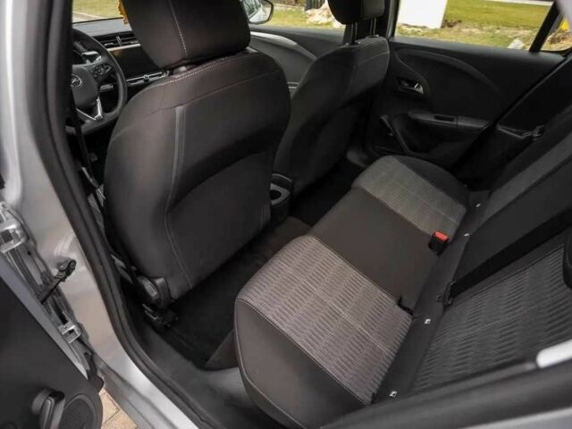 Серый Опель Корса, объемом двигателя 1.5 л и пробегом 10 тыс. км за 7500 $, фото 5 на Automoto.ua