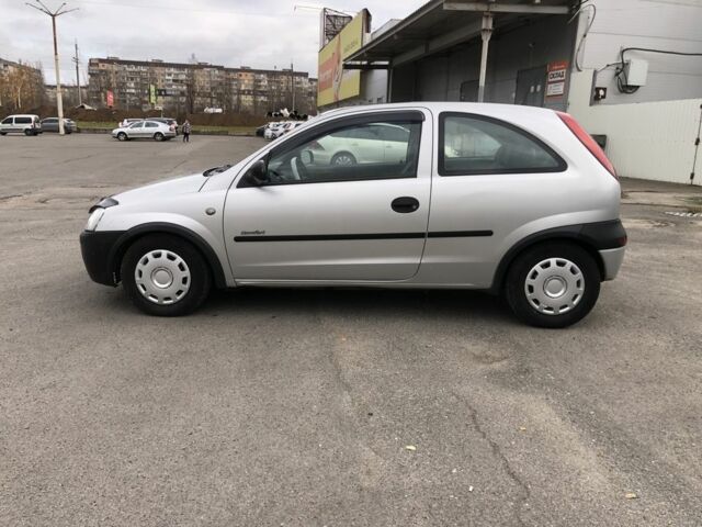 Серый Опель Корса, объемом двигателя 1.2 л и пробегом 160 тыс. км за 2700 $, фото 2 на Automoto.ua