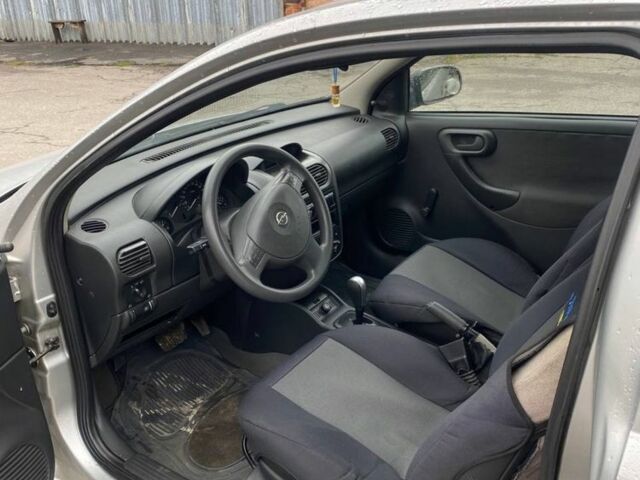 Серый Опель Корса, объемом двигателя 1 л и пробегом 150 тыс. км за 3300 $, фото 6 на Automoto.ua