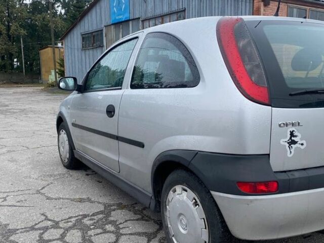 Серый Опель Корса, объемом двигателя 1 л и пробегом 150 тыс. км за 3300 $, фото 3 на Automoto.ua