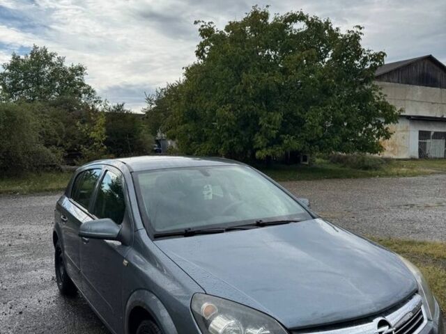 Опель Корса 2007 в Хусте на Automoto.ua Серый Опель Корса, объемом двигателя 1.6 л и пробегом 250 тыс. км за 3000 $, фото 4 на Automoto.ua