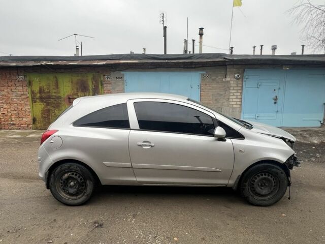 Сірий Опель Корса, об'ємом двигуна 1.2 л та пробігом 200 тис. км за 2300 $, фото 5 на Automoto.ua