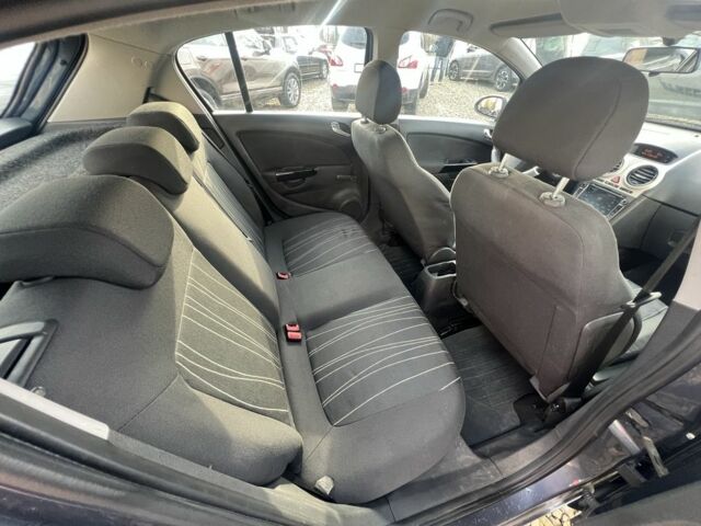 Серый Опель Корса, объемом двигателя 1.2 л и пробегом 181 тыс. км за 4799 $, фото 20 на Automoto.ua