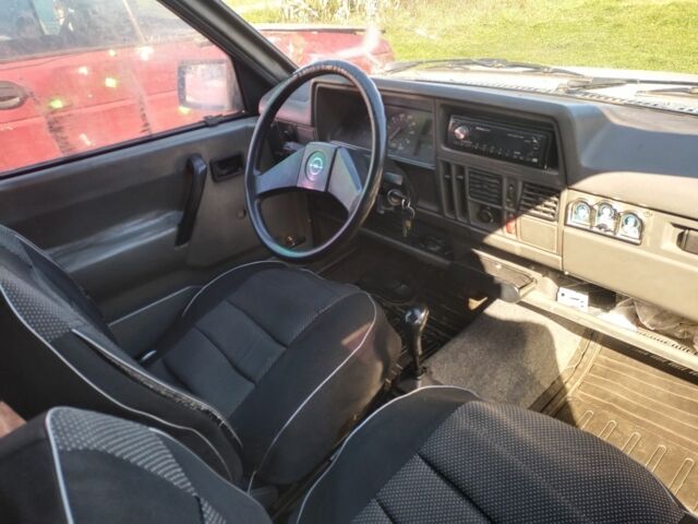 Сірий Опель Корса, об'ємом двигуна 0 л та пробігом 500 тис. км за 750 $, фото 4 на Automoto.ua