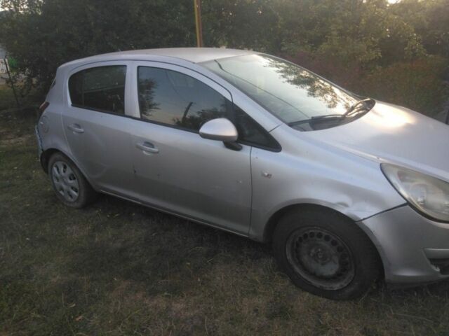 Серый Опель Корса, объемом двигателя 1 л и пробегом 180 тыс. км за 1450 $, фото 3 на Automoto.ua