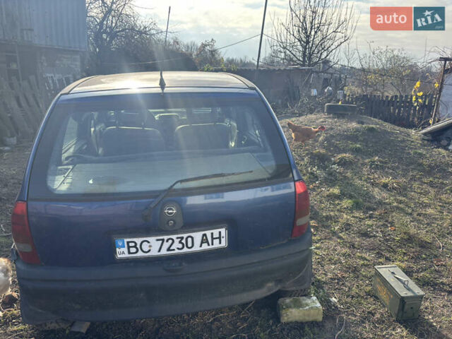 Синий Опель Корса, объемом двигателя 0 л и пробегом 150 тыс. км за 700 $, фото 3 на Automoto.ua