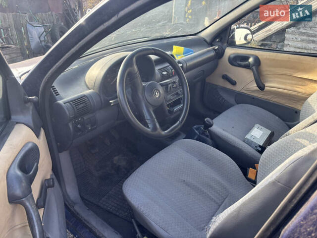 Синий Опель Корса, объемом двигателя 0 л и пробегом 150 тыс. км за 700 $, фото 5 на Automoto.ua