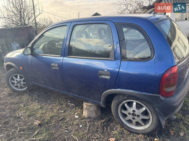 Синий Опель Корса, объемом двигателя 0 л и пробегом 150 тыс. км за 700 $, фото 2 на Automoto.ua