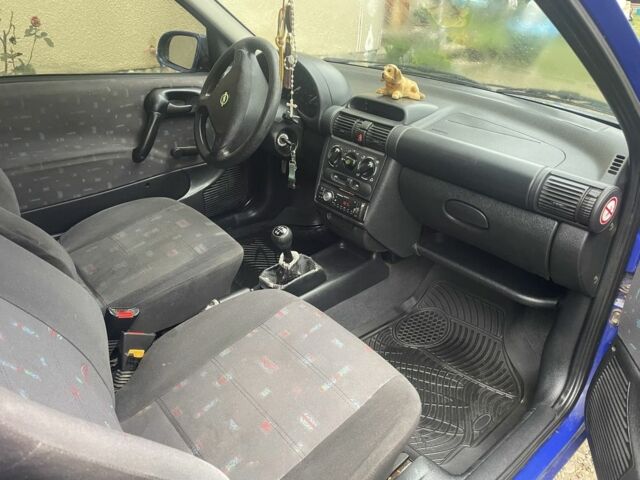 Опель Корса 1995 в Черновцах на Automoto.ua Синий Опель Корса, объемом двигателя 1.2 л и пробегом 190 тыс. км за 1800 $, фото 9 на Automoto.ua