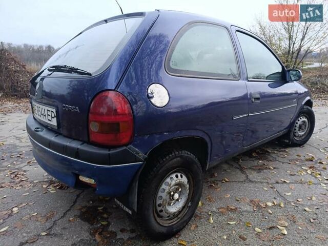 Синий Опель Корса, объемом двигателя 1.2 л и пробегом 200 тыс. км за 1800 $, фото 3 на Automoto.ua