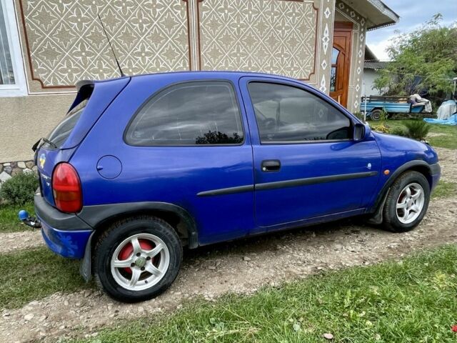 Синий Опель Корса, объемом двигателя 1.2 л и пробегом 190 тыс. км за 1700 $, фото 4 на Automoto.ua