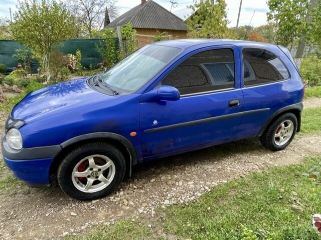 Синий Опель Корса, объемом двигателя 1.2 л и пробегом 190 тыс. км за 1700 $, фото 6 на Automoto.ua