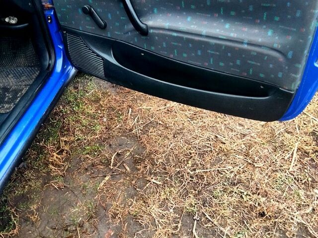 Синій Опель Корса, об'ємом двигуна 1.4 л та пробігом 270 тис. км за 999 $, фото 13 на Automoto.ua