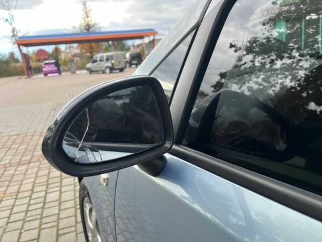 Синий Опель Корса, объемом двигателя 1.2 л и пробегом 183 тыс. км за 3300 $, фото 18 на Automoto.ua